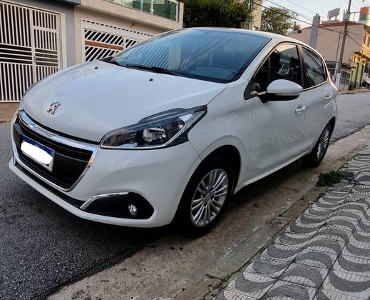 PEUGEOT 208 1.2 ALLURE 12V FLEX 4P MANUAL PEUGEOT 208 1.2 ALLURE 12V FLEX 4P MANUAL